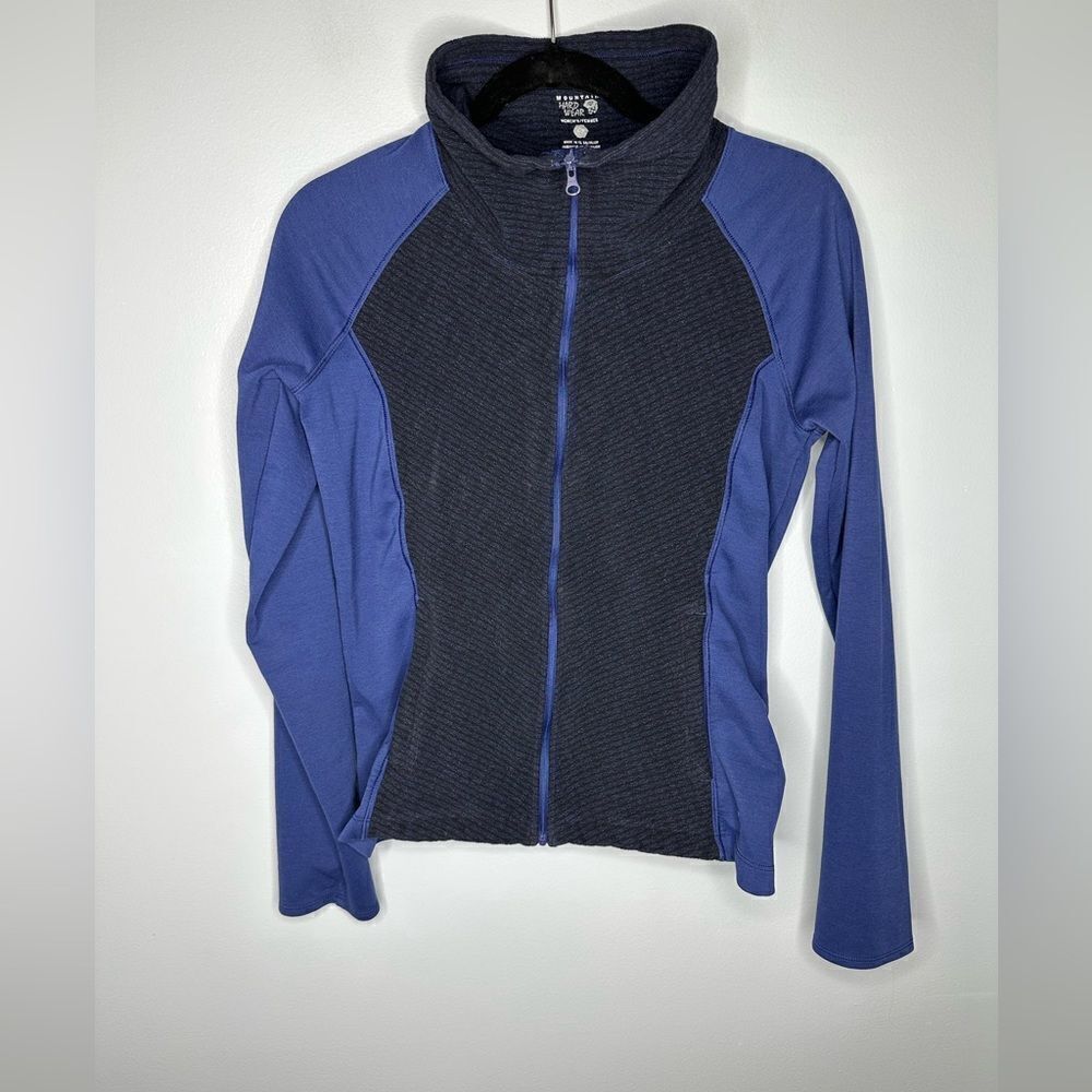Mountain Hardwear Women’s sweater jacket size medium Purple blue zip up